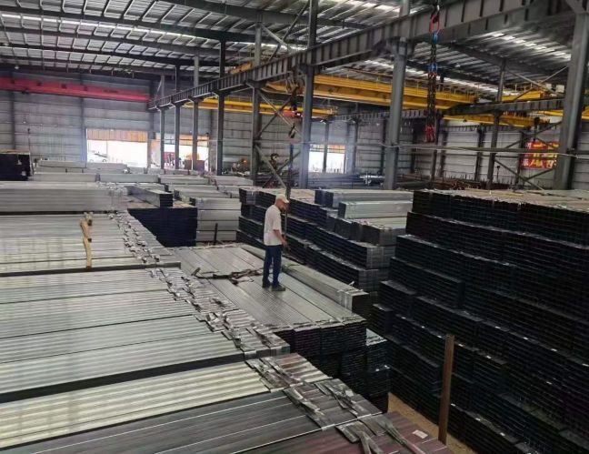 選鍍鋅方管規(guī)格重量參數(shù)要考慮什么? 選鍍鋅方管規(guī)格重量參數(shù)要考慮什么?